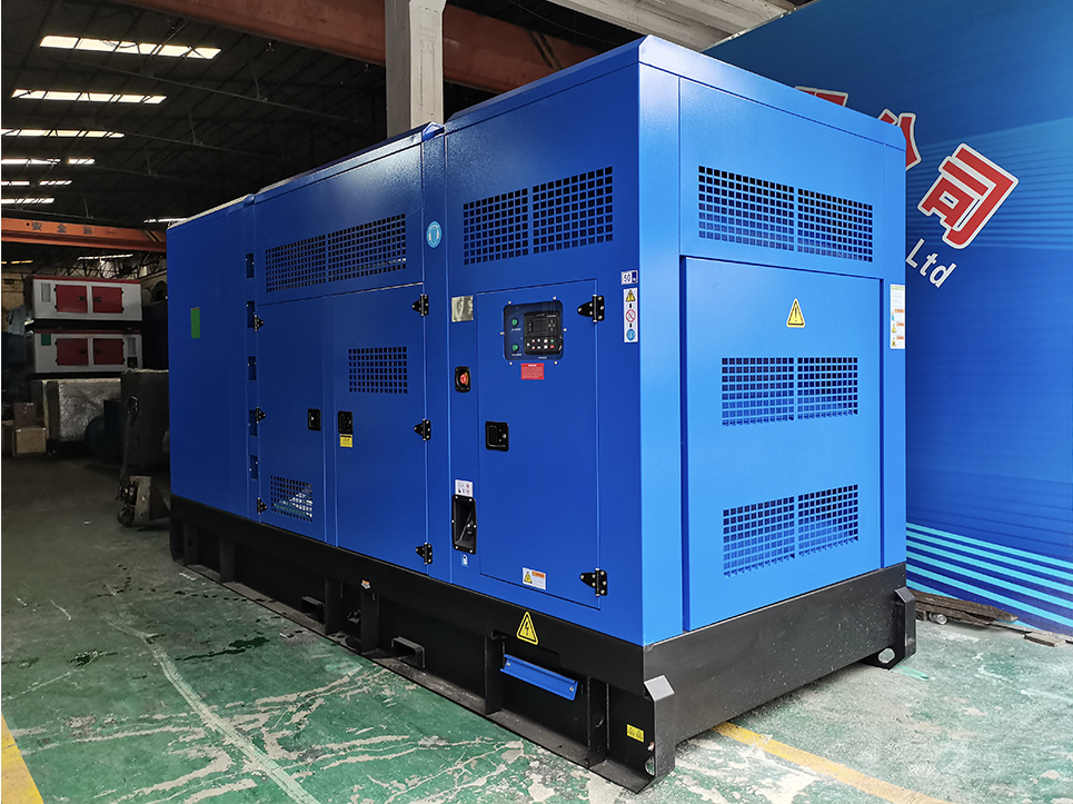 Export to Cambodia 600KVA Yuchai Silent Diesel Generator Set